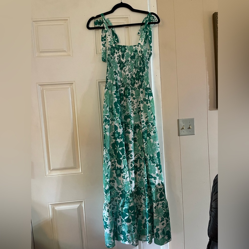 Sunday Green Sleeveless Maxi Sundress